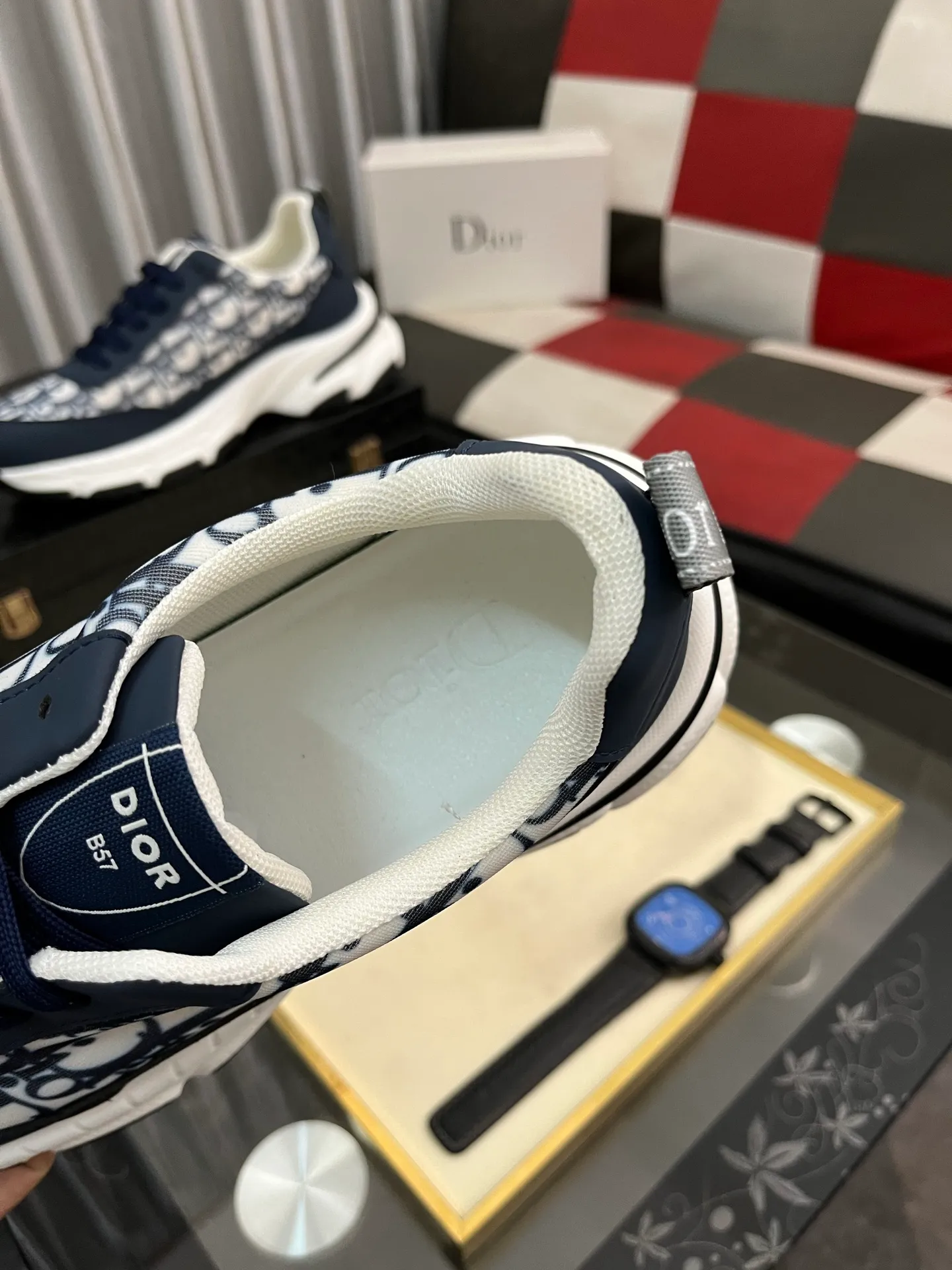 Men's men's shoes 💰458⌚️⌚️[Dior] 25ss new product B01 moral training shoes. The toe size design is a bit wider. The upper foot comfort is perfect. The threads are beautiful. Perfectly adaptable to trousers. Decorated with various classic details. Ideal for daily styling. Can be matched with various casual items to create exquisite looks. Fabric: top layer cowhide/lining sheepskin TPU original outsole Code number: 38-442️⃣Colors available